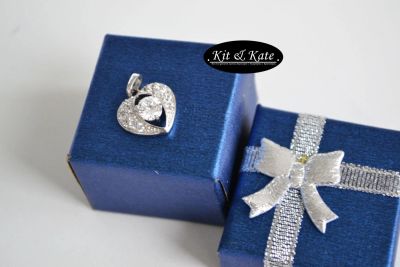 Лот: 4977348. Фото: 1. Кулон Сердце Swarovski , цепочка... Кулоны, подвески
