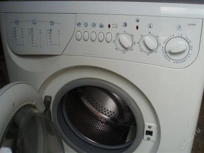 Лот: 1894225. Фото: 1. Стиральная машина Indesit W 105TX... Стиральные машины