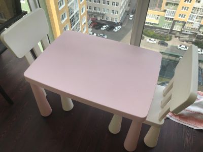 Лот: 16382213. Фото: 1. Детский стол (IKEA) - маммут. Столики, стулья, парты