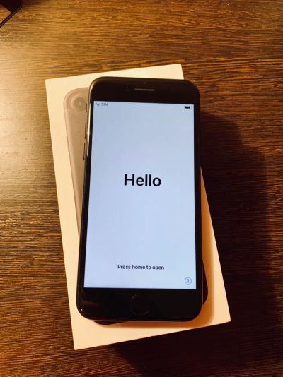 Лот: 12236837. Фото: 1. iPhone 7, 128 GB, Black. Смартфоны