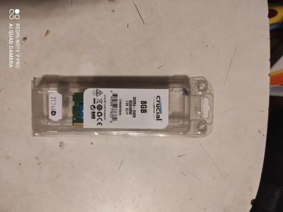 Лот: 16650771. Фото: 1. Crucial 8Gb DDR4 2400MHz. Оперативная память