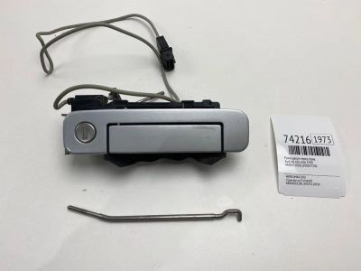 Лот: 21111969. Фото: 1. Ручка двери Audi A8 1998 4A0837206D... Кузов
