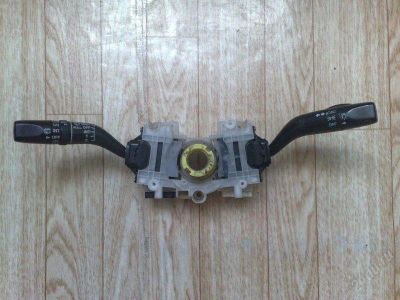 Лот: 854905. Фото: 1. Подрулевой переключатель Mazda... Электрооборудование