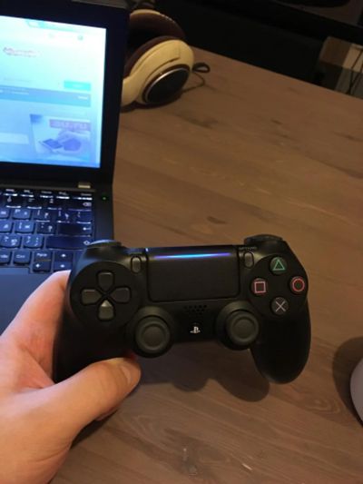 Лот: 9378559. Фото: 1. Геймпад DualShock4 для PS4, оригинал... Аксессуары для игровых приставок, консолей, геймпады