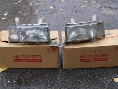 Лот: 2180874. Фото: 1. Передние фары Toyota bB ВВ. Оптика и освещение