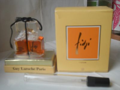 Лот: 25774663. Фото: 1. Fidji Guy Laroche духи 5мл люкс. Женская парфюмерия