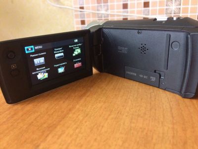 Лот: 9703014. Фото: 1. Видеокамера Sony HDR-CX240. Видеокамеры