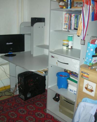 Лот: 7101446. Фото: 1. Компьютерный стол со шкафом серого... Компьютерные и письменные столы