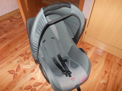 Лот: 3945086. Фото: 1. Автолюлька. Детские автокресла