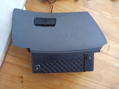 Лот: 17715726. Фото: 1. бардачок серый BMW e39. Салон