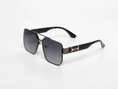 Лот: 21773768. Фото: 1. Очки Louis Vuitton. Очки солнцезащитные