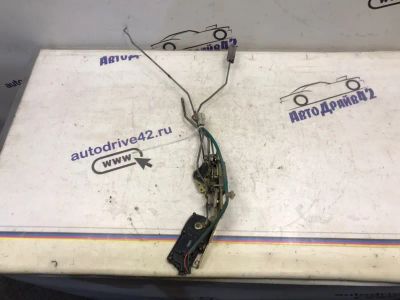 Лот: 21708776. Фото: 1. замок двери Mazda Demio DW3W. Двигатель и элементы двигателя