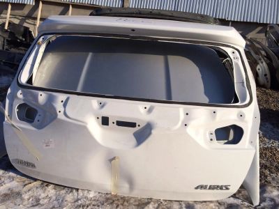 Лот: 5115541. Фото: 1. Toyota auris крышка багажника... Кузов