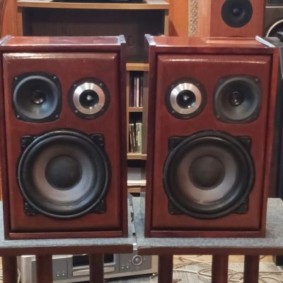 Лот: 25898381. Фото: 1. Трёхполосная полочная акустика. Активные акустические системы