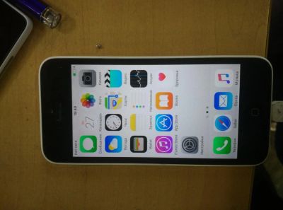 Лот: 6117645. Фото: 1. Iphone 5c 32Gb белый . Идеальное... Смартфоны