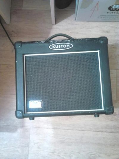 Лот: 7558771. Фото: 1. Комбоусилитель Kustom Arrow 16. Гитарные эффекты и комбоусилители