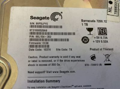 Лот: 15416204. Фото: 1. Жесткий диск Seagate Desktop HDD... Жёсткие диски (HDD)