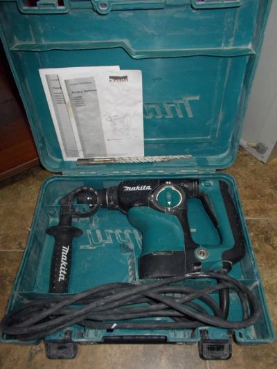 Лот: 7927731. Фото: 1. Продам перфоратор Makita HR2811FT... Электроинструмент