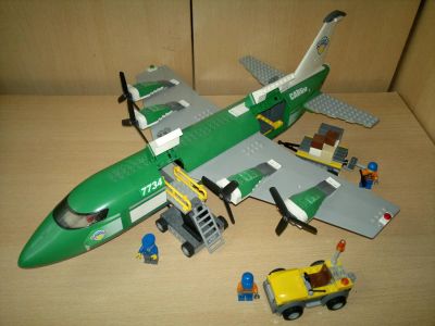 Лот: 9176454. Фото: 1. Лего Lego City 7734 Грузовой самолет. Конструкторы