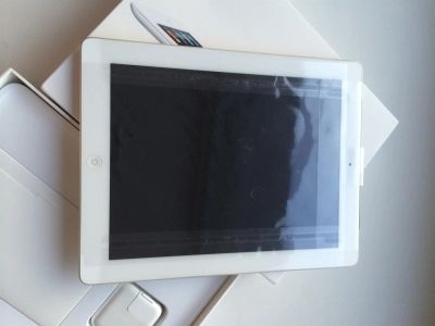Лот: 3611332. Фото: 1. Apple iPad 4 Retina Wi-Fi + 3G... Планшеты
