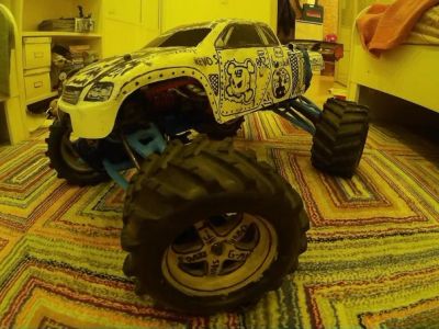 Лот: 6478621. Фото: 1. Traxxas E-revo Brushless( Revo... Автомоделизм
