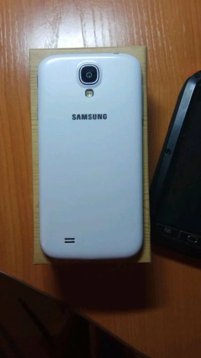 Лот: 11960672. Фото: 1. Samsung galaxy S4. Смартфоны
