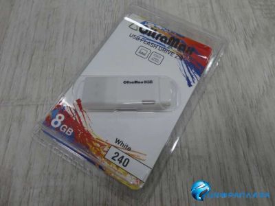 Лот: 13840263. Фото: 1. 8GB накопитель Oltramax 240 белый. USB-флеш карты