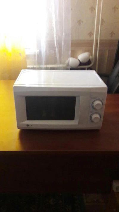 Лот: 9349523. Фото: 1. Микроволновка LG. Микроволновки, мини-печи