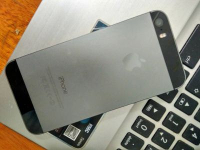 Лот: 11481100. Фото: 1. Продам IPhone 5s space grey 16gb... Смартфоны