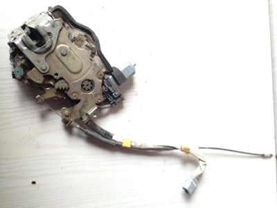 Лот: 9740922. Фото: 1. Замки электро двери Toyota Raum... Электрооборудование