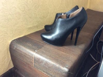 Лот: 7143649. Фото: 1. Кожанные ботильоны, покупатель... Ботильоны, полусапожки