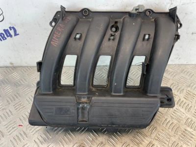 Лот: 24809640. Фото: 1. коллектор впускной Nissan Almera... Двигатель и элементы двигателя