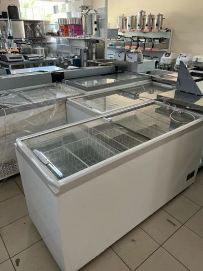 Лот: 23327355. Фото: 1. Морозильный ларь со стеклом бу... Холодильное