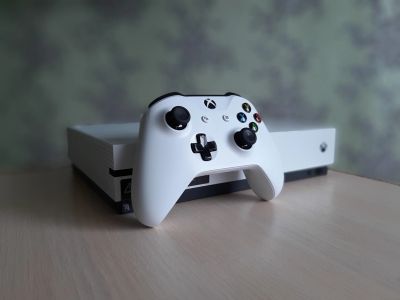 Лот: 13362029. Фото: 1. Xbox ONE S. Игровые приставки, консоли