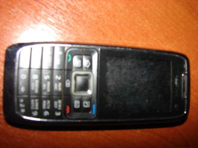 Лот: 4463026. Фото: 1. телефон Nokia Е51+зарядное, исправно. Смартфоны