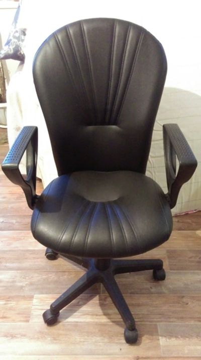 Лот: 17798737. Фото: 1. Компьютерное кресло, офисное кресло. Стулья и кресла офисные