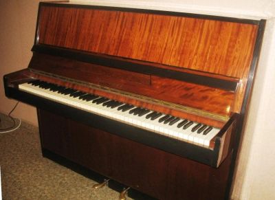 Лот: 8009067. Фото: 1. Пианино. Клавишные