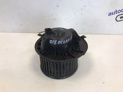 Лот: 21708369. Фото: 1. мотор печки Skoda Octavia 1Z3. Двигатель и элементы двигателя