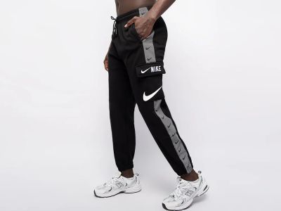 Лот: 24978325. Фото: 1. Брюки спортивные Nike. Брюки, джинсы, шорты