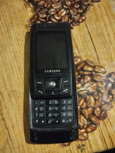 Лот: 20046057. Фото: 1. Телефон Samsung. Кнопочные мобильные телефоны