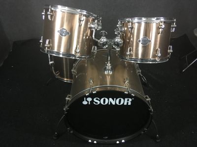 Лот: 11785224. Фото: 1. Продам ударную установку Sonor... Ударные