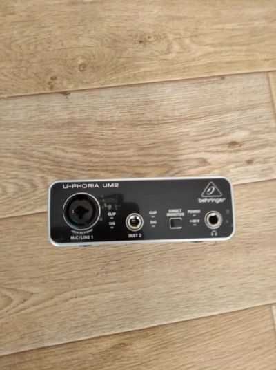 Лот: 18041099. Фото: 1. Звуковая карта behringer um2. Звуковые карты