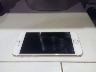 Лот: 7987882. Фото: 1. iPhone 6 gold 64gb. Смартфоны