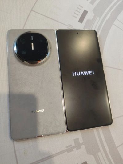 Лот: 25439636. Фото: 1. Huawei mate x6. Смартфоны
