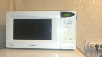 Лот: 4970977. Фото: 1. Микроволновая печь Samsung CE2833NR... Микроволновки, мини-печи