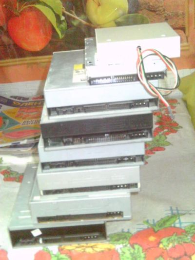 Лот: 6780966. Фото: 1. Набор старых дисководов CD-ROM... Приводы CD, DVD, BR, FDD
