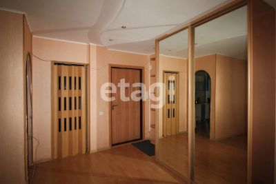 Лот: 25297030. Фото: 1. 3-комн. квартира , Железногорск... Квартиры, студии