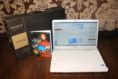 Лот: 3803107. Фото: 1. Sony VAIO VPC-EB4S1R. Ноутбуки