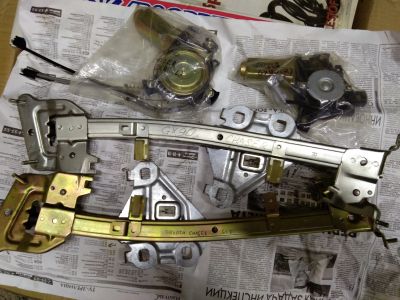 Лот: 20306565. Фото: 1. Стеклоподъемники задние Toyota... Кузов