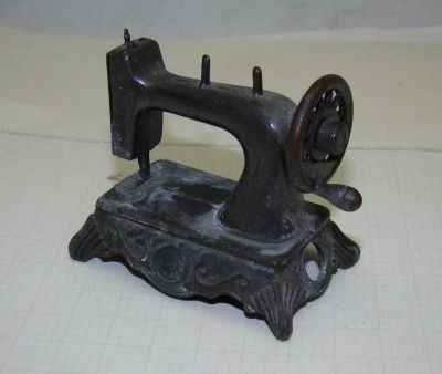 Лот: 12886908. Фото: 1. Точилка Швейная машинка (X568). Другое (антиквариат)